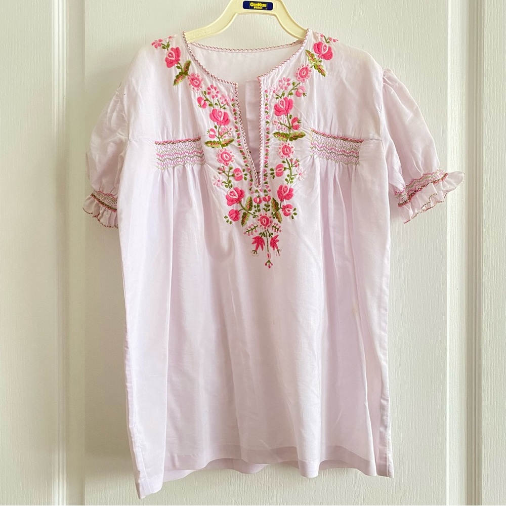 Vintage dress white with pink and green floral embroidery 🤍